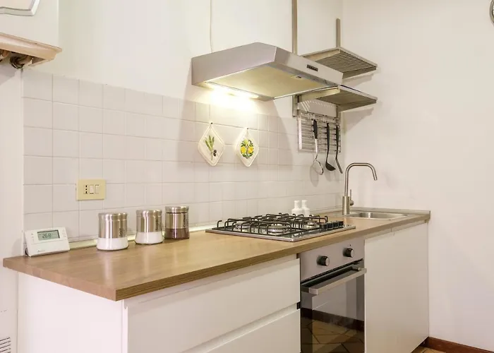 شقة The House By *