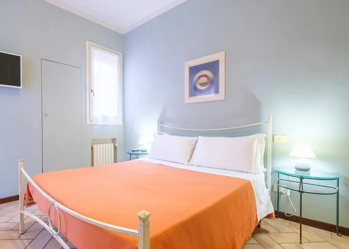 The House By Болонья