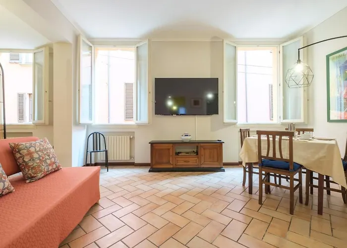 The House By Apartman